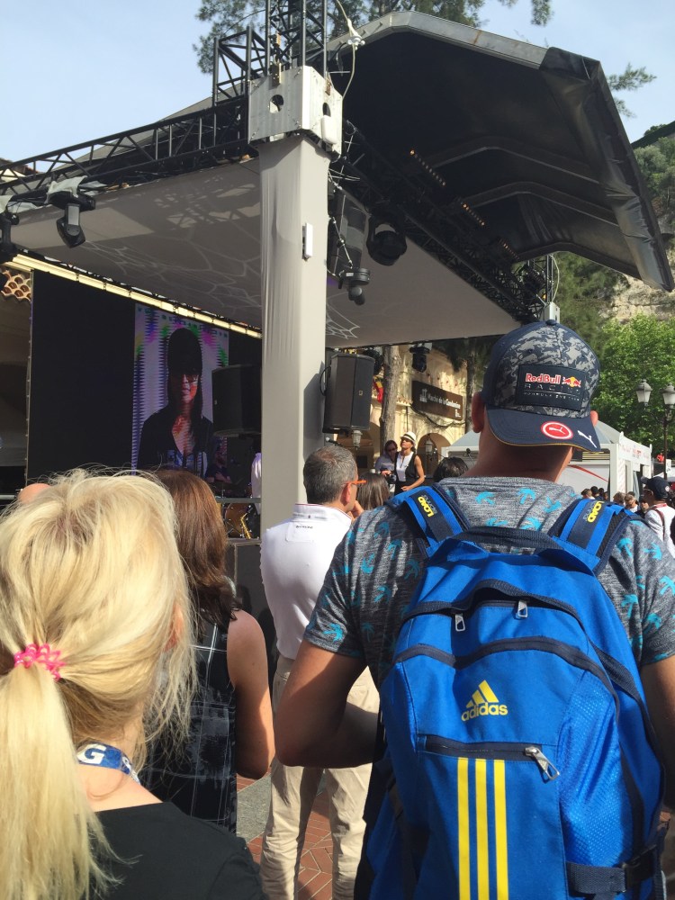 19915084-C2A0-41AB-A6D9-740376F30E54