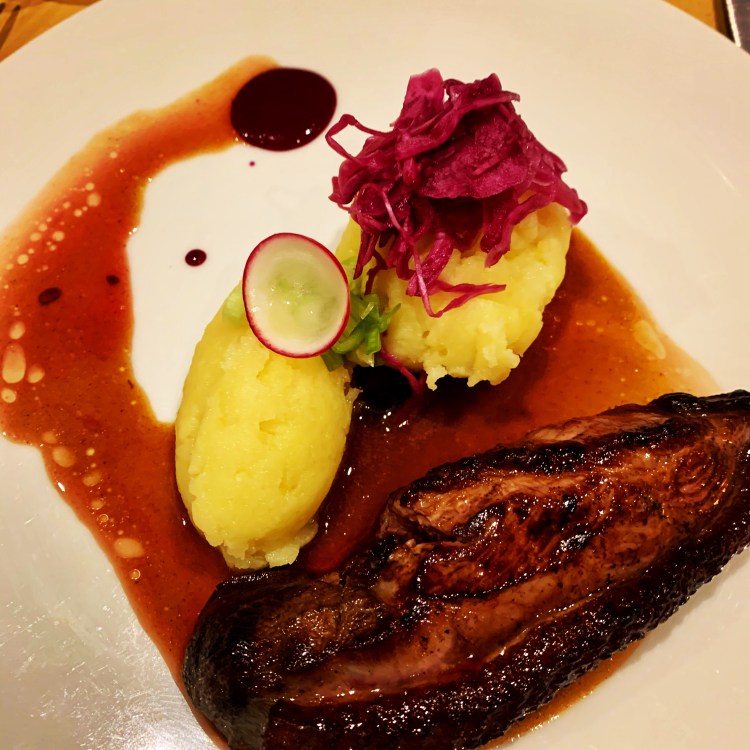 CCC4E3B3-2121-45F1-BE15-375EE9120A9F